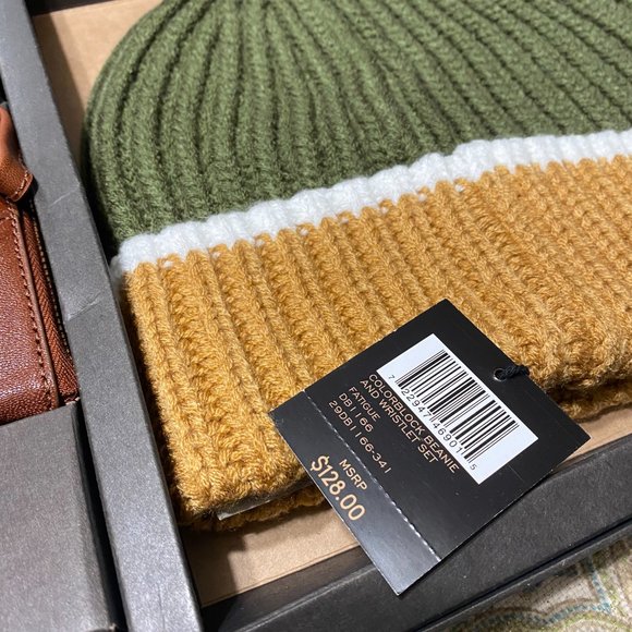 ⭐️ SALE⭐️ Nwt Frye Gift set - Picture 2 of 6